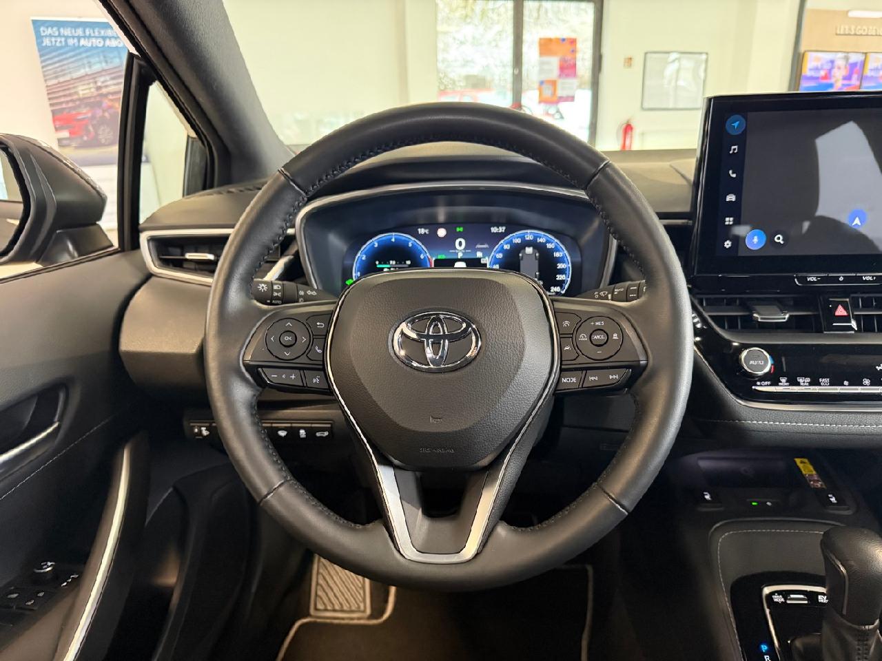 Foto 1 - Corolla Hybrid Team D, grau