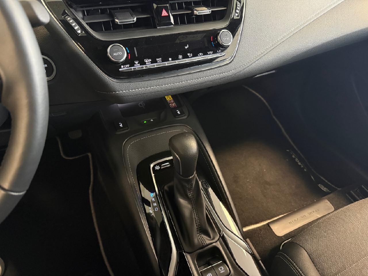 Foto 1 - Corolla Hybrid Team D, grau