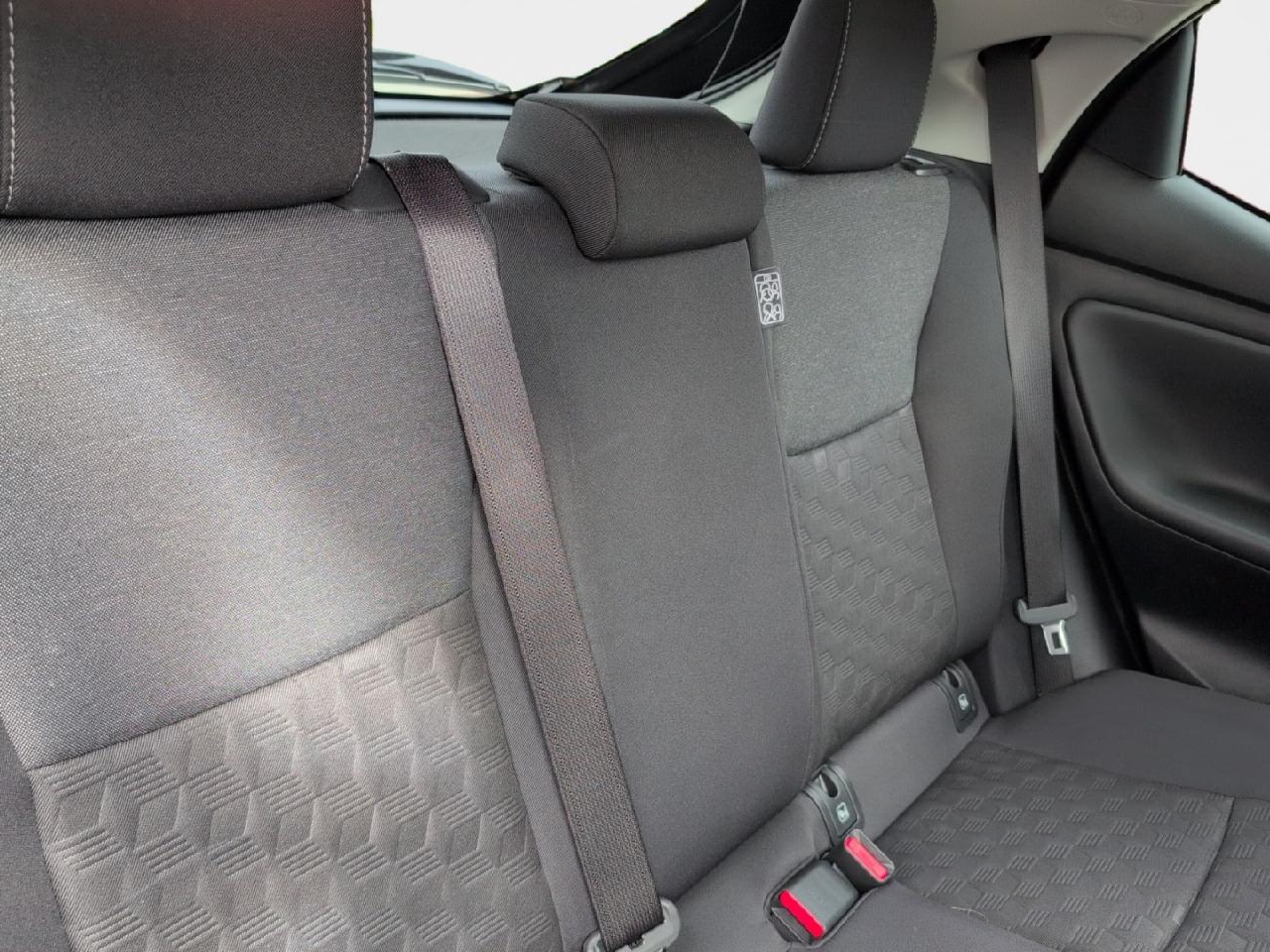 Foto 1 - Yaris Yaris Hybrid Teamplayer, Black Mica / Ink