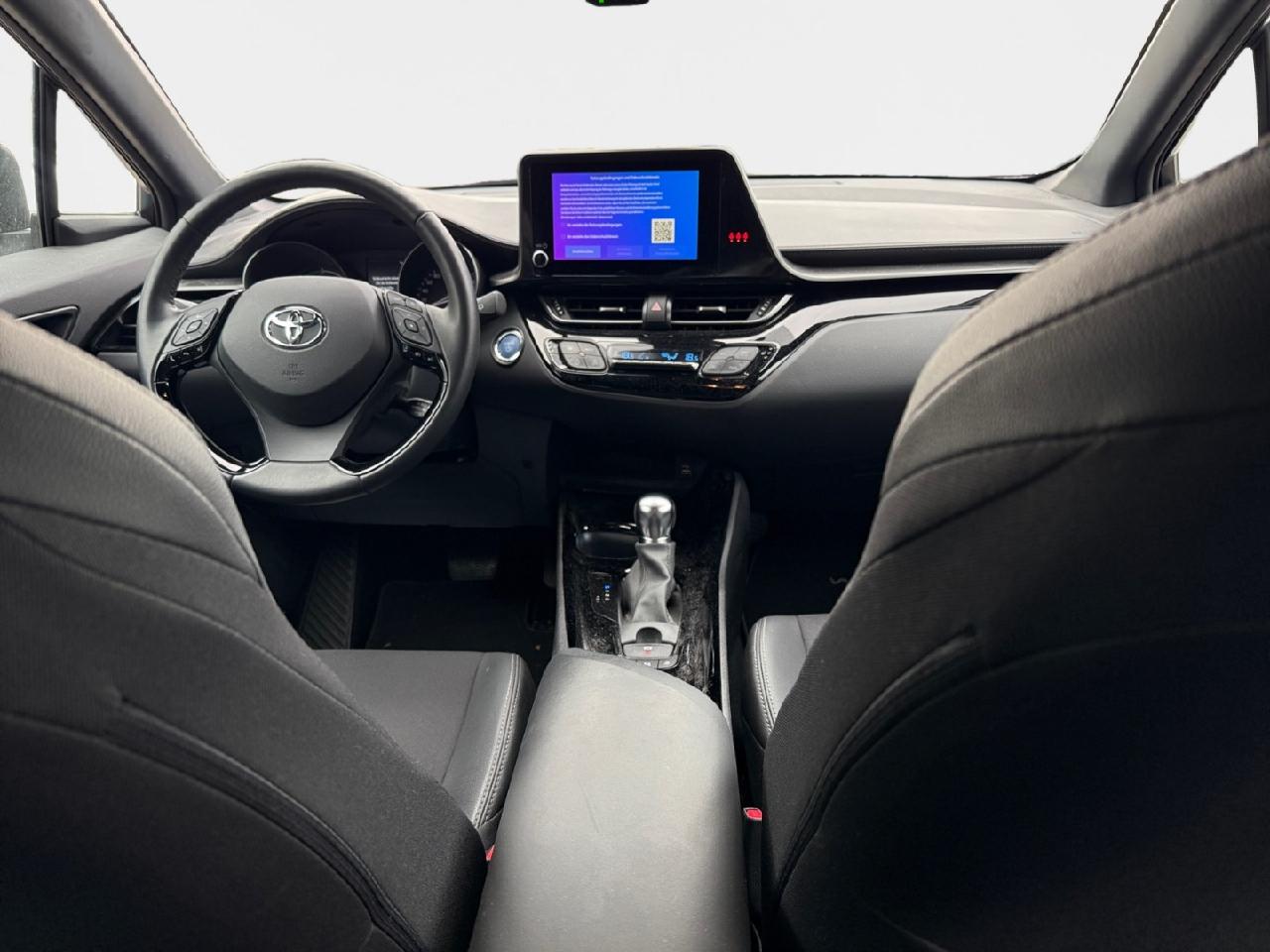 Foto 1 - Toyota C-HR C-HR Hybrid Team D, Karminarot etallic