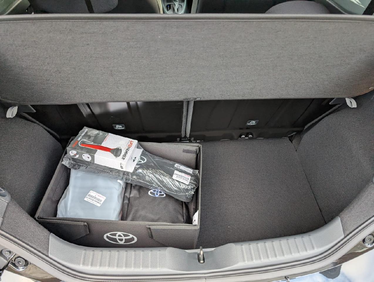 Foto 1 - Aygo X Hybrid Teamplayer, urban khaki