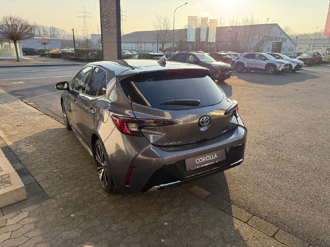 Foto 1 - Corolla Hybrid Teamplayer***Kamera,Klima***, marlingrau Metallic