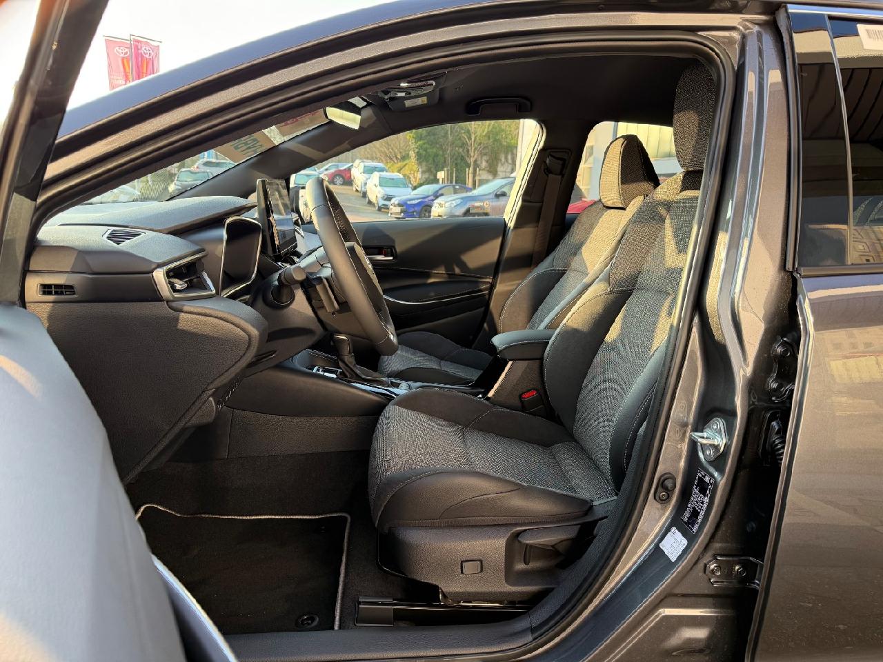 Foto 1 - Corolla Hybrid Teamplayer***Kamera,Klima***, marlingrau Metallic