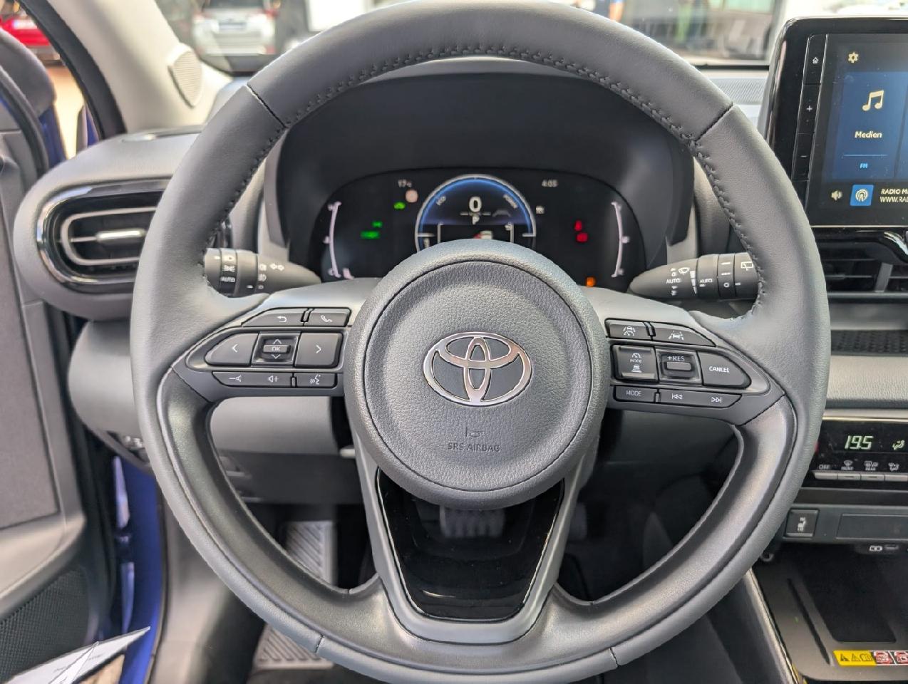 Foto 1 - Yaris Yaris Hybrid Teamplayer, Juniper Blue