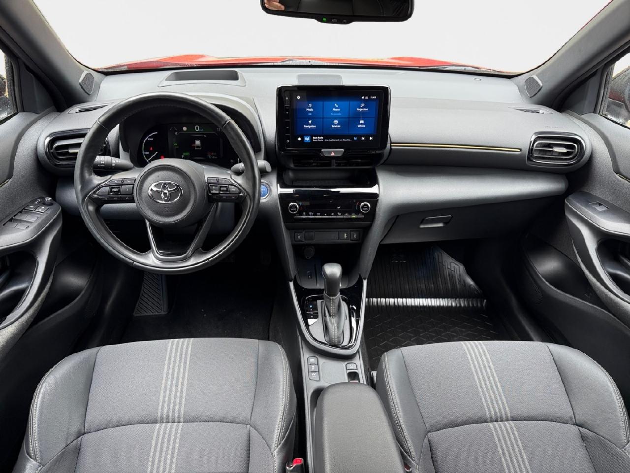 Foto 1 - Yaris Cross Hybrid FWD Adventure***SHZ,Klima,Kamera***, Kaminrot Metallic