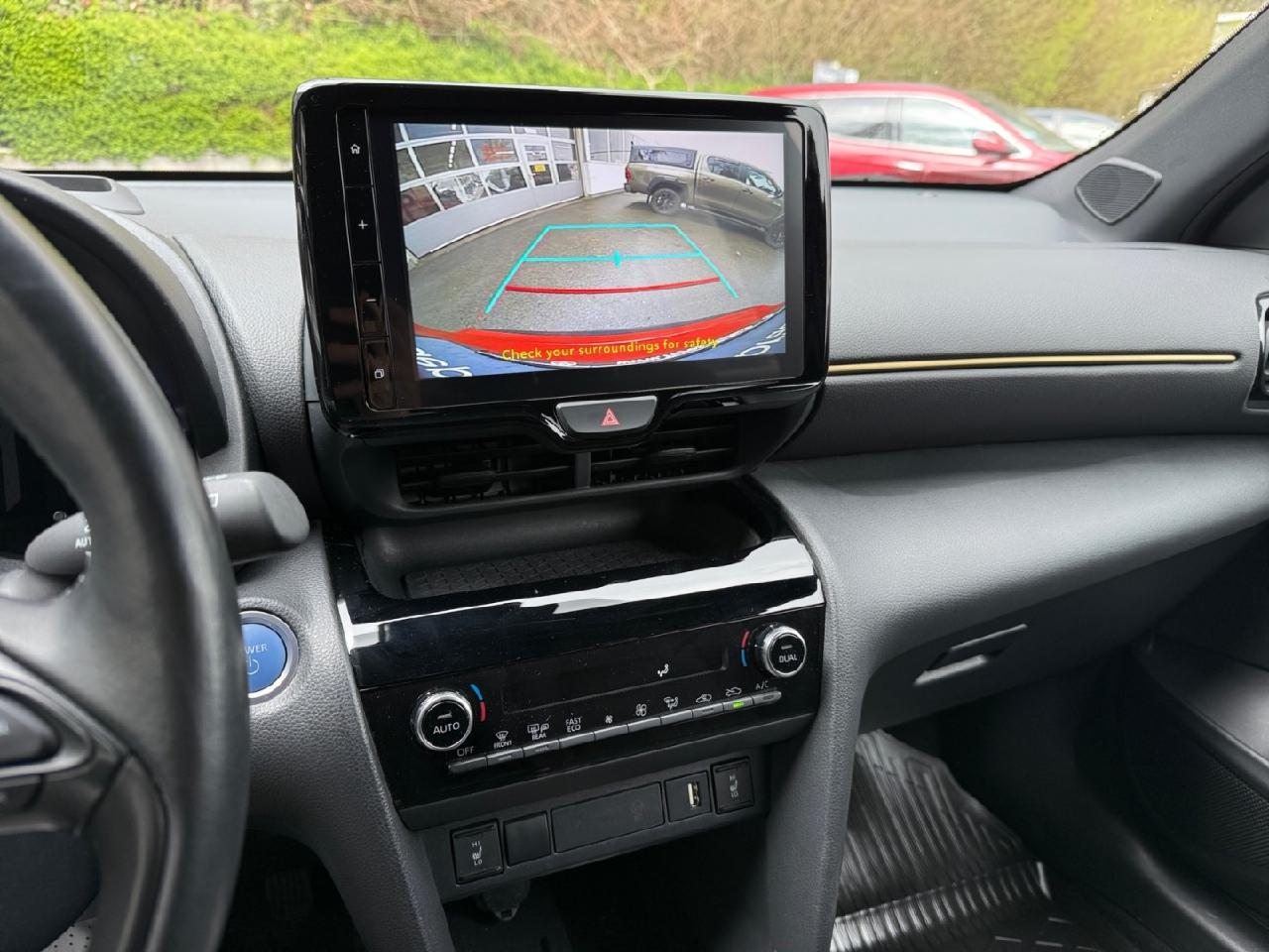 Foto 1 - Yaris Cross Hybrid FWD Adventure***SHZ,Klima,Kamera***, Kaminrot Metallic