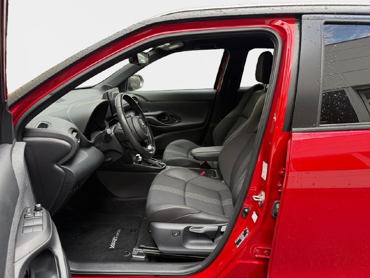 Foto 1 - Yaris Cross Hybrid FWD Adventure***SHZ,Klima,Kamera***, Kaminrot Metallic