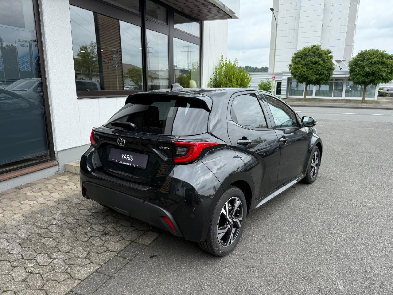 Foto 1 - Yaris Hybrid Teamplayer***Kamera,SHZ,Klima***, mysticschwarz mica