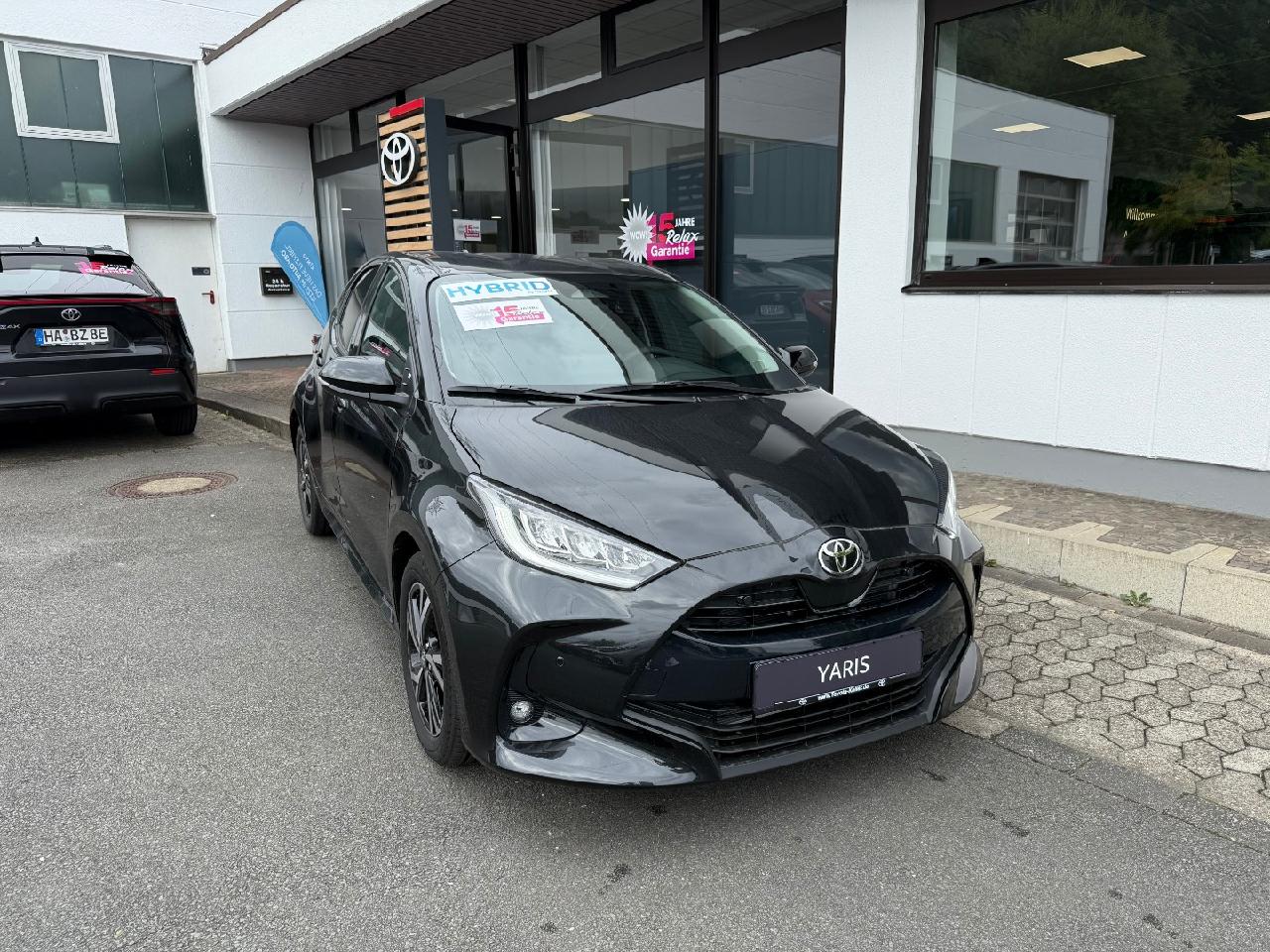 Foto 1 - Yaris Hybrid Teamplayer***Kamera,SHZ,Klima***, mysticschwarz mica