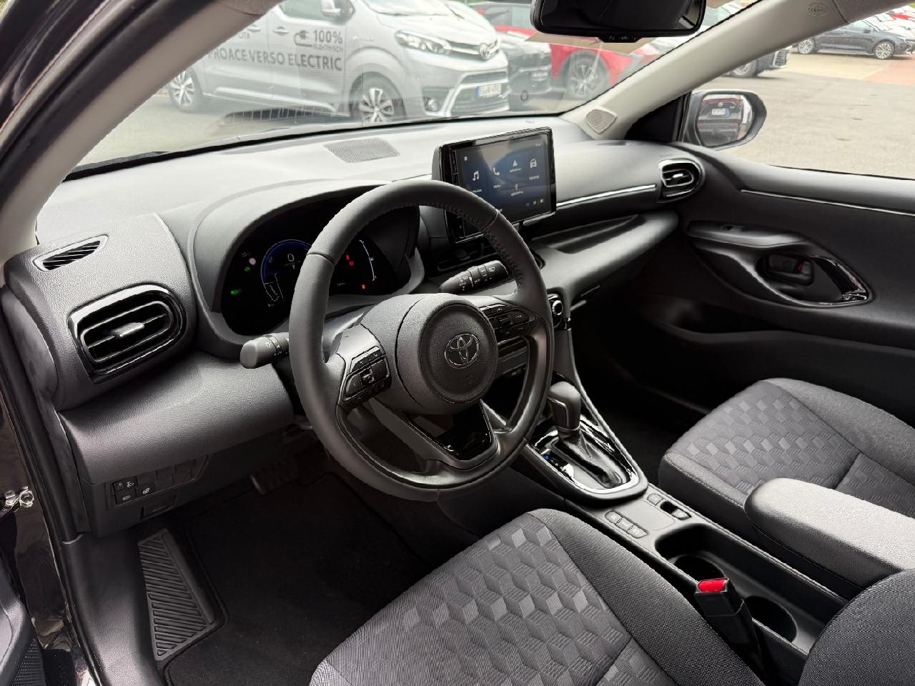 Foto 1 - Yaris Hybrid Teamplayer***Kamera,SHZ,Klima***, mysticschwarz mica