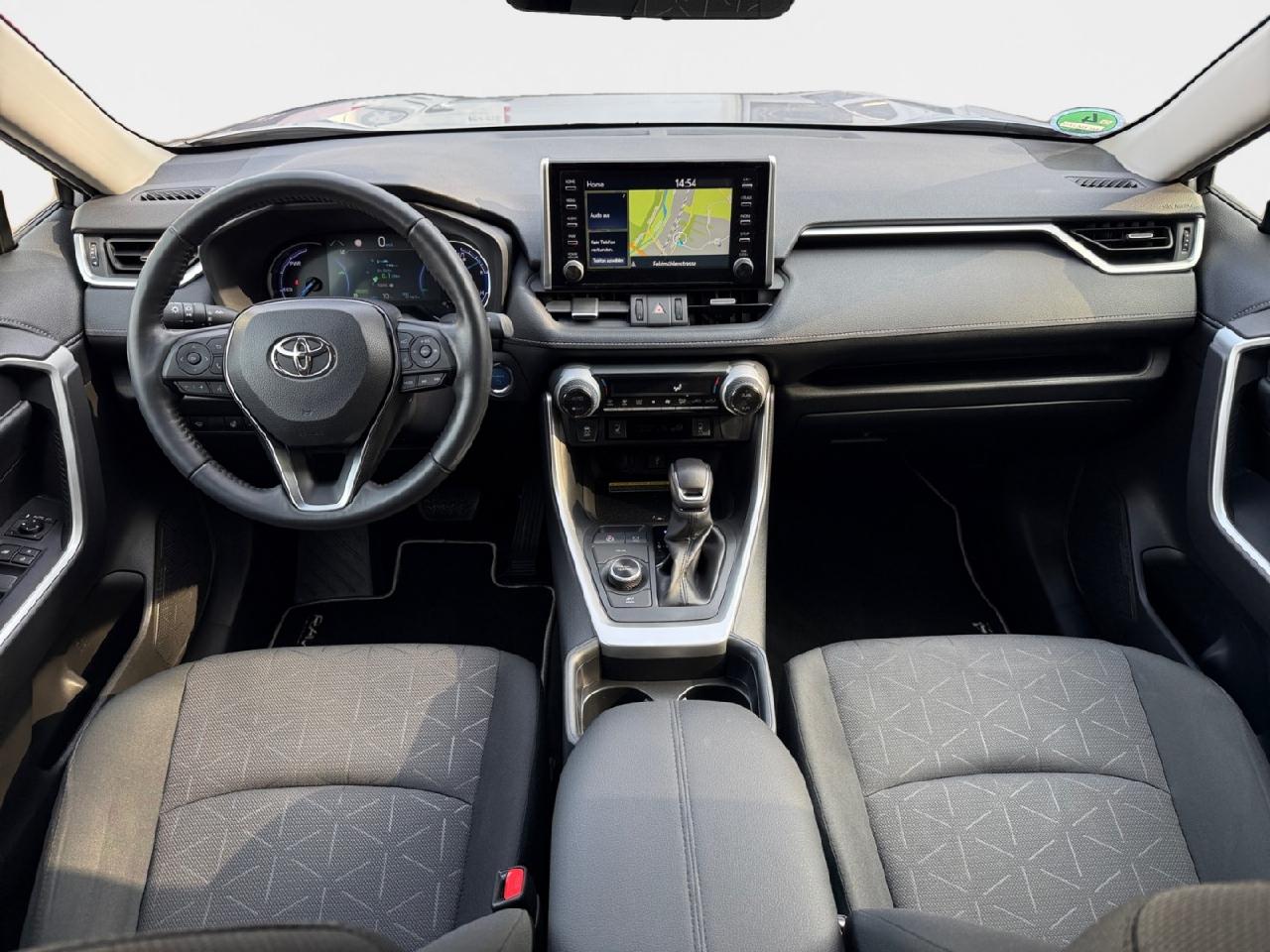 Foto 1 - RAV4 Hybrid 4x4 Team Deutschland, silber