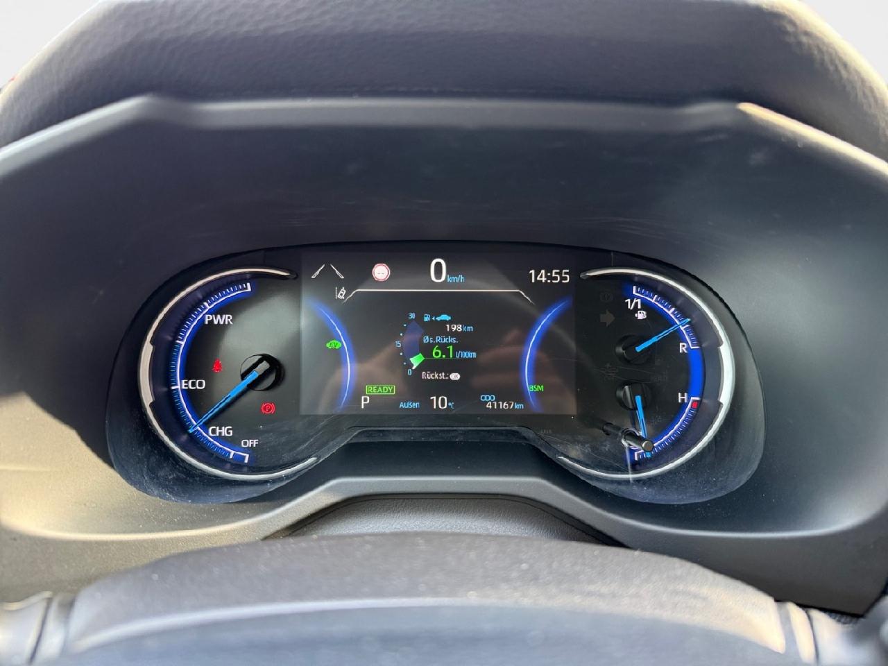 Foto 1 - RAV4 Hybrid 4x4 Team Deutschland, silber